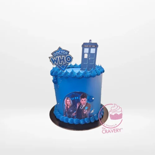 Dr Who Cake – A Doctor Who-themed cake featuring the TARDIS and Daleks, perfect for celebrations in Solihull.