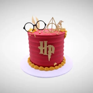 Harry PotterBirthday Cake from Cravery’s Cake Shop Solihull. A magical celebration cake adorned with Harry Potter elements.
