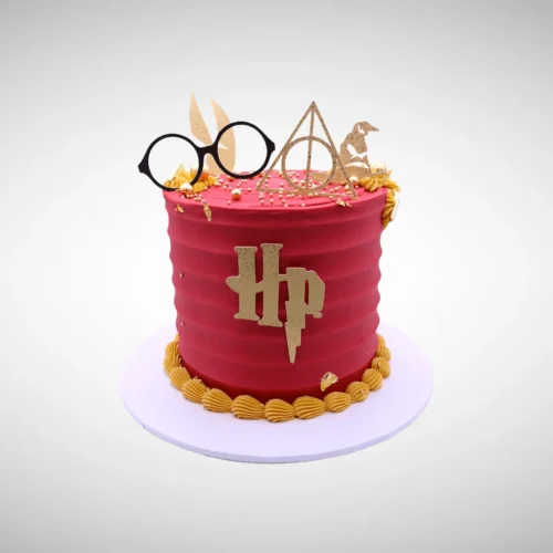 Harry PotterBirthday Cake from Cravery’s Cake Shop Solihull. A magical celebration cake adorned with Harry Potter elements.